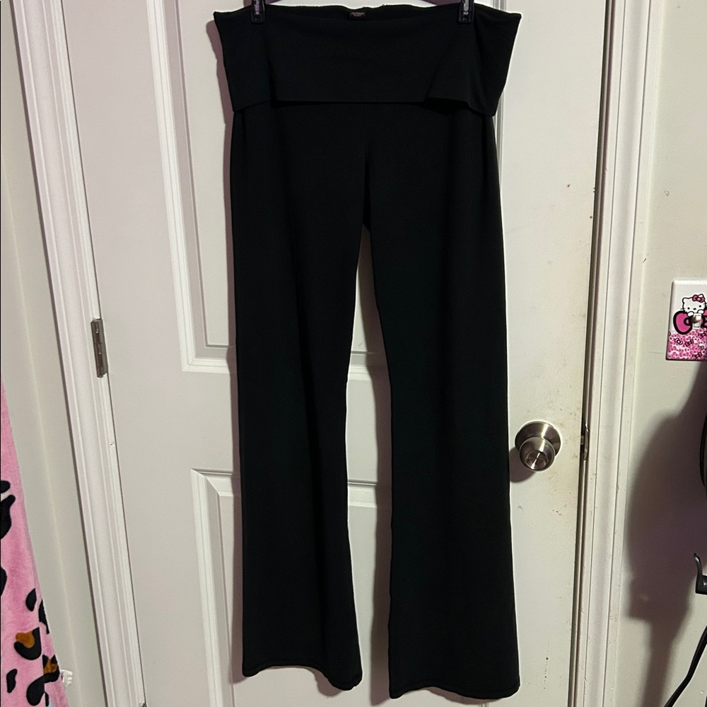 victoria’s secret fold over flare yoga pants - Picture 7 of 8